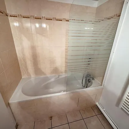 דירה Cosy Proche De